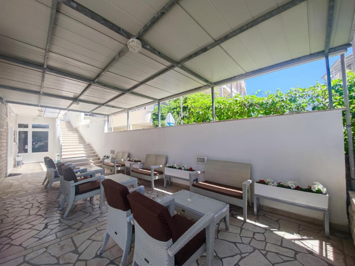 B&B Villa Ivona Baška Voda エクステリア 写真