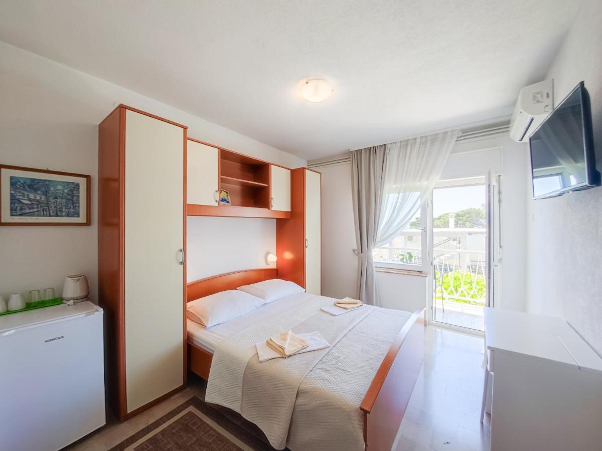 B&B Villa Ivona Baška Voda エクステリア 写真
