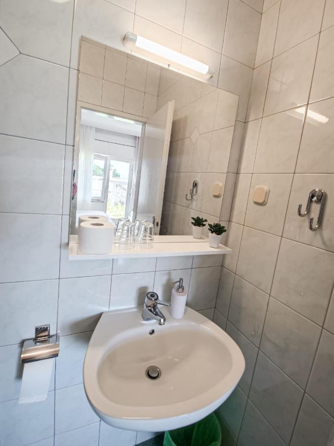 B&B Villa Ivona Baška Voda エクステリア 写真