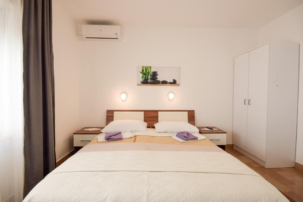 B&B Villa Ivona Baška Voda エクステリア 写真