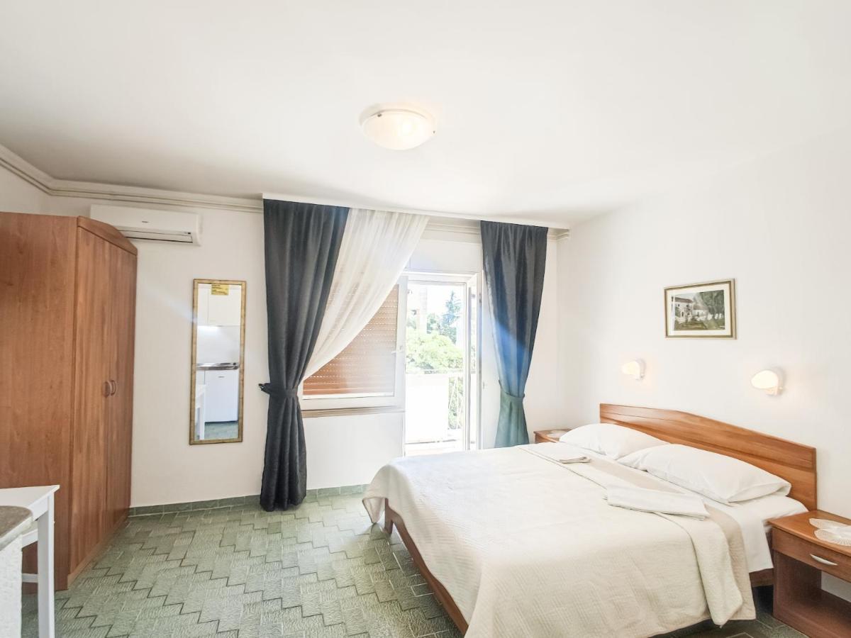 B&B Villa Ivona Baška Voda エクステリア 写真